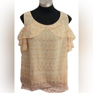 NWT Elegant Top Gold Patterned cold shoulder top size 22/24 3X 🌻BC BAG 05